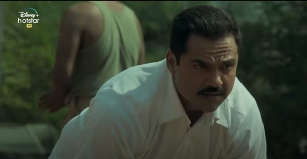 '1962 द वॉर इन द हिल्स' के एक सीन में अभय देओल. '1962 द वॉर इन द हिल्स' के एक सीन में अभय देओल.