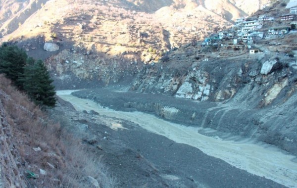 धौली गंगा नदी में ही ग्लेशियर टूट कर गिरा था. फोटो- PTI Dhauli Ganga