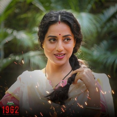 माही गिल, अभय देओल की वाइफ शगुन के रोल में नज़र आएंगी. माही गिल, अभय देओल की वाइफ शगुन के रोल में नज़र आएंगी.