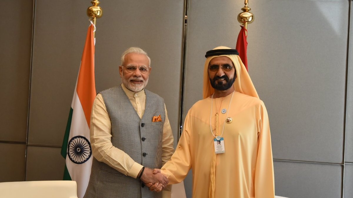 प्रधानमंत्री मोदी के साथ प्रिंसेज लतीफा के पिता शेक मोहम्मद बिन राशिद अल मखतूम. प्रधानमंत्री मोदी के साथ प्रिंसेज लतीफा के पिता शेक मोहम्मद बिन राशिद अल मखतूम.