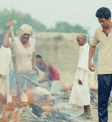 'मसान' में विनीत कुमार डोमराजा बने थे. और इनके बेटे का रोल विक्की कौशल ने किया था.