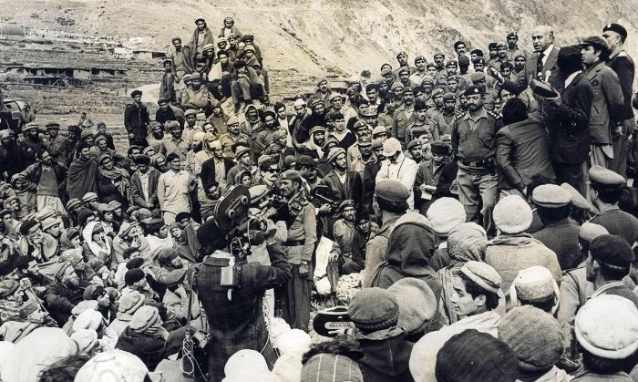 तस्वीर ज़ुल्फ़िकार के एक भाषण की है. उनकी पॉप्युलरटी बढ़ती जा रही. थी. (AFP) तस्वीर ज़ुल्फ़िकार के एक भाषण की है. उनकी पॉप्युलरटी बढ़ती जा रही. थी. (AFP)