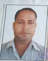 बहराइच के एक प्राथमिक स्कूल में शिक्षक Neeraj Kumar Chaube ने अपने सुसाइड नोट में तीन शिक्षकों और एक महिला शिक्षक के पति पर गंभीर आरोप लगाए हैं. Neeraj Kumar Chaube