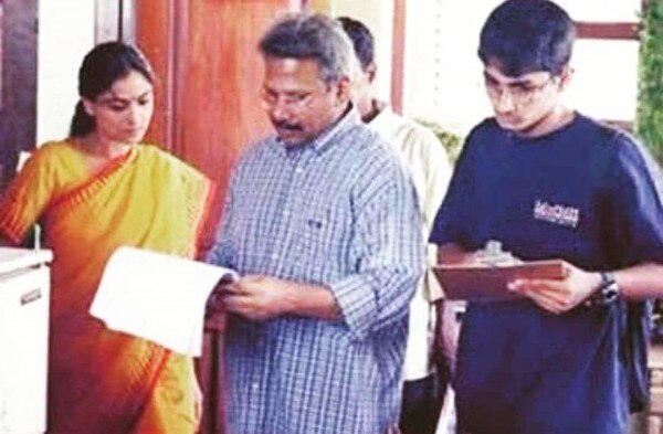 मणि रत्नम उनके करियर के पहले मेंटर साबित हुए. Siddharth Assisting Mani Ratnam