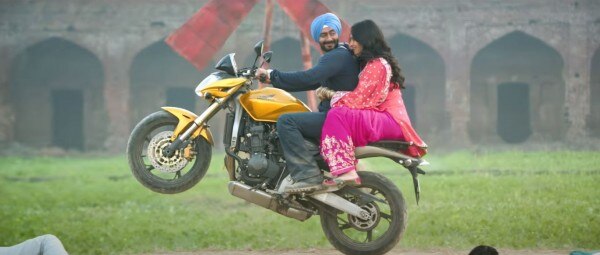 शाहरुख की 'जब तक है जान' के सामने रिलीज़ हुई, फिर भी अच्छा बिज़नेस किया. Son Of Sardaar 2