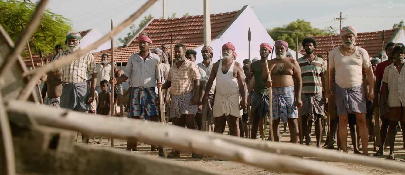 व्यथित गांववाले, जिन्हेंं अत्याचार, गरीबी और दुत्कार के अलावा समाज ने कुछ और नहीं दिया. व्यथित गांववाले, जिन्हेंं अत्याचार, गरीबी और दुत्कार के अलावा समाज ने कुछ और नहीं दिया.