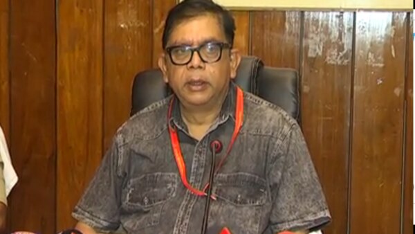 IAS अधिकारी और सेंट्रल असम के डिविज़नल कमिश्नर मलय बोरा. (फोटो- पंकज शर्मा) Assam (2)