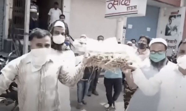 प्रधानमंत्री जी की भाषा में कहें तो आप इन्हें 'कपड़ों से पहचान' ही जाएंगे. Corona News In Aurangabad