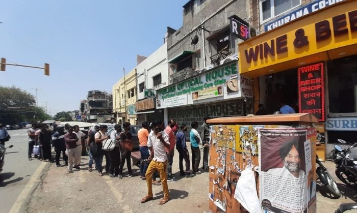 सावधानी हटी, दुर्घटना घटी. सावधानी हटी, दुर्घटना घटी.