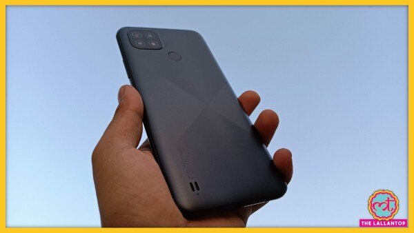 Realme C21 की बैक पर तीन कैमरा हैं. Realme C21 2