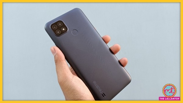 Realme C21 में प्लास्टिक बैक और प्लास्टिक का फ्रेम है. Realme C21 4