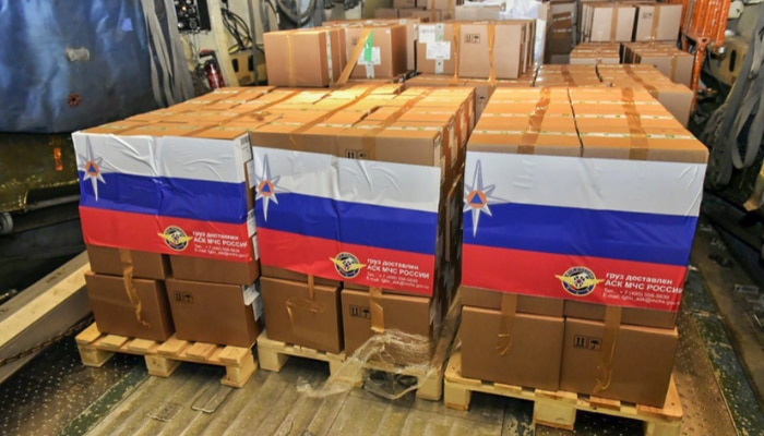 रूस से मदद के तौर पर आया मेडिकल सामान 29 अप्रैल को भारत पहुंचा. (फोटो- PTI) Russia