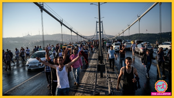 पूरे देश में विद्रोह शुरू हो गए थे. (तस्वीर: एपी) Turkey Coup 2016