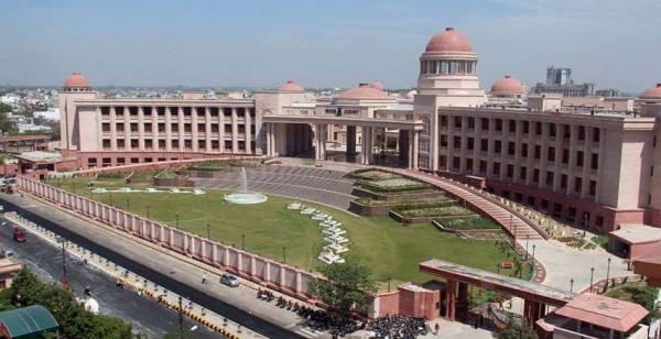 इलाहाबाद हाईकोर्ट की लखनऊ बेंच ने दिया था अवैध धार्मिक स्थलों पर कार्रवाई के आदेश. Lucknow High Court