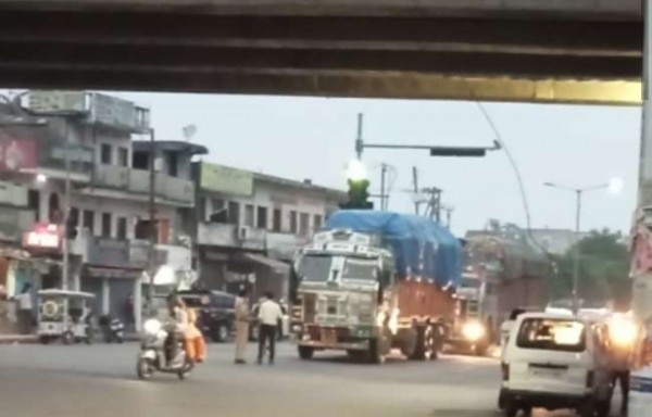 लखनऊ का अहिमामऊ चौराहा. लखनऊ का अहिमामऊ चौराहा.