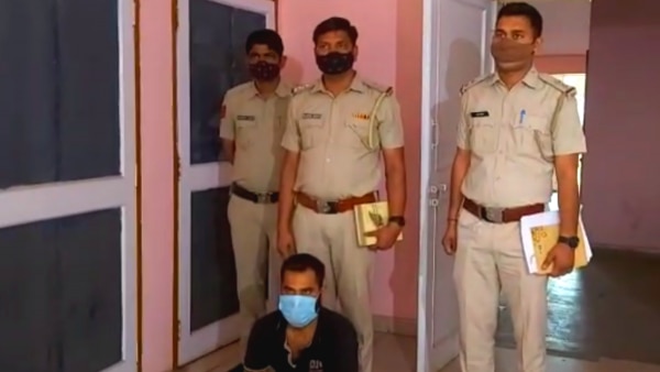 पुलिस की गिरफ्त में मुख्य आरोपी सागर. (फोटो- सचिन गौड़) Palwal