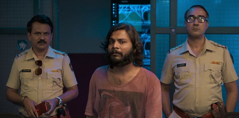 मामले की तफ्तीश कर रहे मुंबई पुलिस के दो ऑफिसर्स दिगेंद्र और तांबे. मामले की तफ्तीश कर रहे मुंबई पुलिस के दो ऑफिसर्स दिगेंद्र और तांबे.