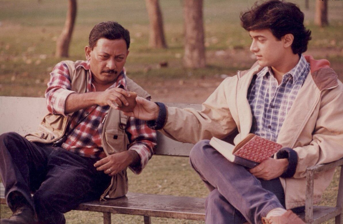 फिल्म 'सरफरोश' की शूटिंग के दौरान आमिर खान और जॉन मैथ्यू. फिल्म 'सरफरोश' की शूटिंग के दौरान आमिर खान और जॉन मैथ्यू.