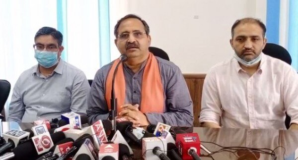 पार्टी प्रवक्ता ने प्रेस कॉन्फ्रेंस की. पार्टी प्रवक्ता ने प्रेस कॉन्फ्रेंस की.