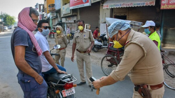 बस फोटो खींचा और काम हो गया. फाइल फोटो. फोटो सोर्स- PTI Challan 3