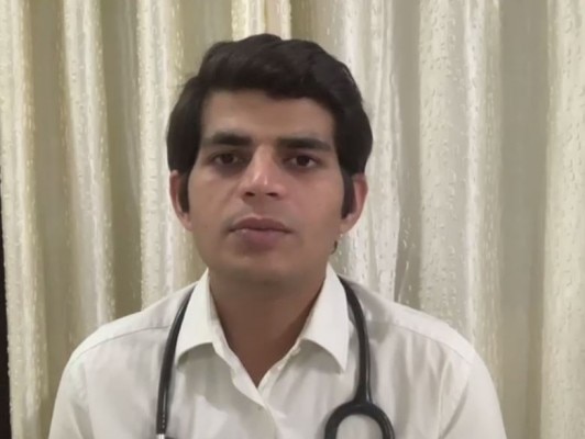 डॉक्टर अरुण खत्री, एमडी, इंटरनल मेडिसिन, सुशीला हॉस्पिटल, दिल्ली डॉक्टर अरुण खत्री, एमडी, इंटरनल मेडिसिन, सुशीला हॉस्पिटल, दिल्ली