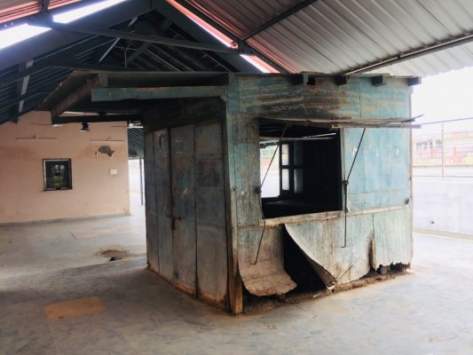 इसी दुकान पर चाय बेचते थे पीेएम मोदी. Modi Tea Stall