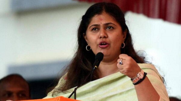 पंकजा के पिता गोपीनाथ मुंडे, महाराष्ट्र बीजेपी के बड़े नेता थे. फोटो- आजतक Pankaja Munde