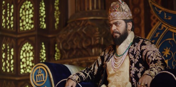 औरंगज़ेब के किरदार में आशुतोष राणा. औरंगज़ेब के किरदार में आशुतोष राणा.