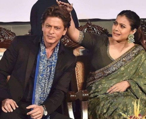 एक इवेंट के दौरान शाहरुख खान और काजोल. एक इवेंट के दौरान शाहरुख खान और काजोल.
