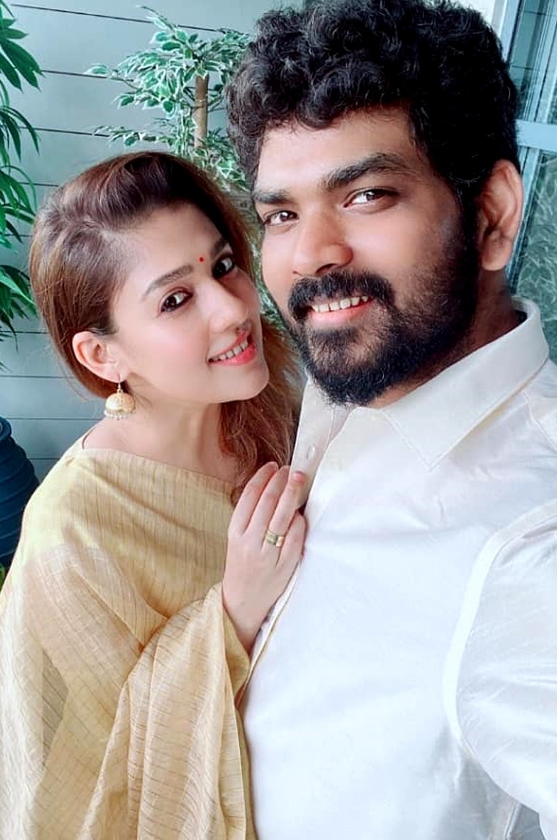 एक्ट्रेस नयनतारा अपने मंगेतर और फिल्ममेकर विग्नेश शिवन के साथ. एक्ट्रेस नयनतारा अपने मंगेतर और फिल्ममेकर विग्नेश शिवन के साथ.