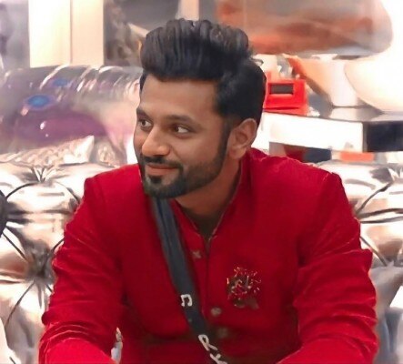 राहुल वैद्य #BB14 में. राहुल वैद्य #BB14 में.