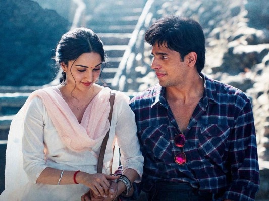 सिद्धार्थ और कियारा की ऑन स्क्रीन केमिस्ट्री अच्छी लगी है. सिद्धार्थ और कियारा की ऑन स्क्रीन केमिस्ट्री अच्छी लगी है.