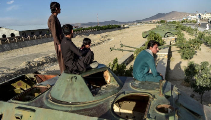 सोवियत अफगान युद्ध की तस्वीर. Soviet Afghan War
