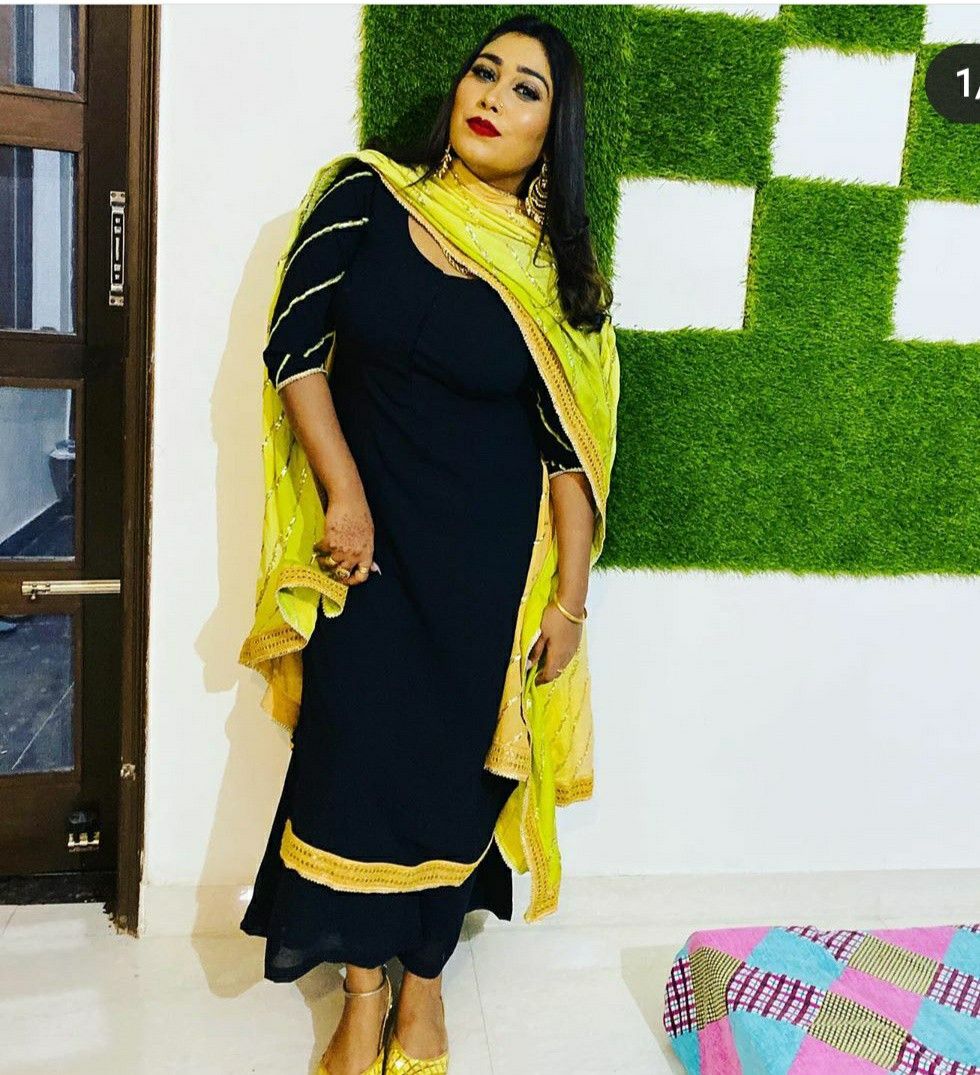 मशहूर पंजाबी सिंगर अफ़साना खान. मशहूर पंजाबी सिंगर अफ़साना खान.