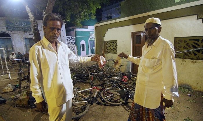 मारे गए लोगों में ज़्यादातर मुस्लिम थे. मारे गए लोगों में ज़्यादातर मुस्लिम थे.