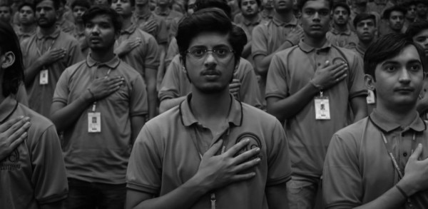 वैभव महेश्वरी क्लासेज़ में शपथ लेते हुए. वैभव महेश्वरी क्लासेज़ में शपथ लेते हुए.