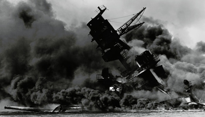 पर्ल हार्बर पर हमले की तस्वीर. Pearl Harbour