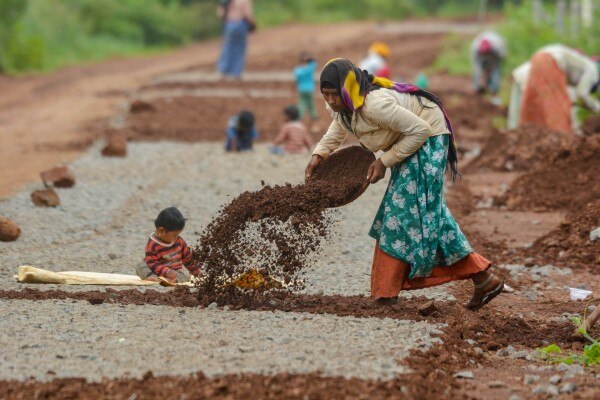 प्रतीकात्मक तस्वीर. (साभार- पीटीआई) poverty in india, poor in india