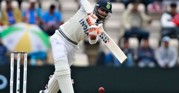 रविन्द्रन जडेजा. फोटो: AP Ravindra Jadeja Batting