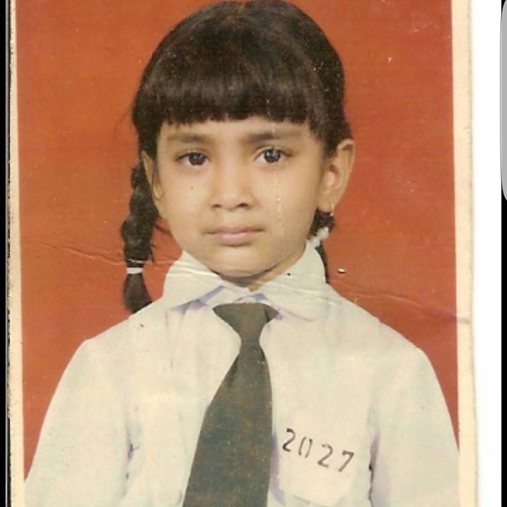 श्रिया के स्कूल टाइम की फोटो. Shriya Saran Childhood