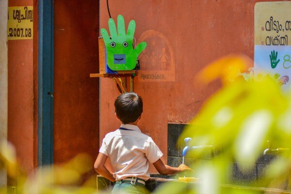 प्रतीकात्मक तस्वीर. (साभार- पीटीआई) Global Handwashng Day Ld Robot