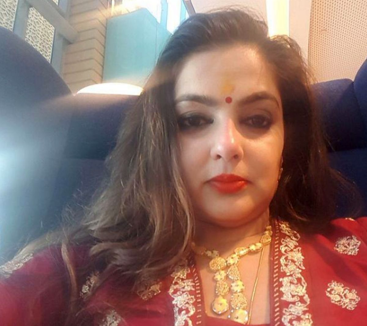 ममता कुलकर्णी फिल्मों से दूर होने के बाद मीडिया की नज़रों से भी गायब हो गई थीं. ममता कुलकर्णी फिल्मों से दूर होने के बाद मीडिया की नज़रों से भी गायब हो गई थीं.