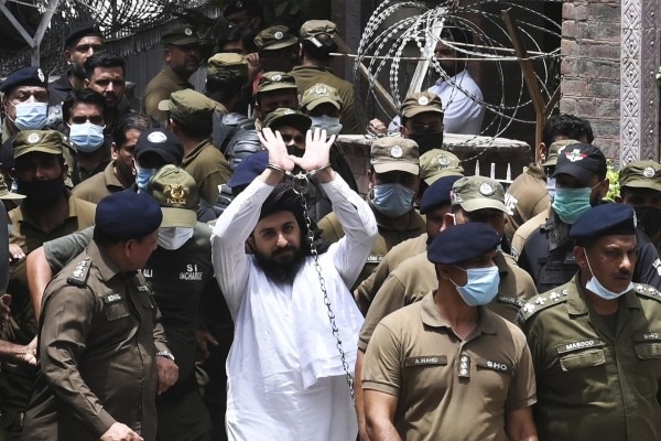 ख़ादिम रिज़वी की मौत के बाद TLP की कमान उनके बेटे साद रिज़वी के पास आई. Pakistan Politics Religion Islam