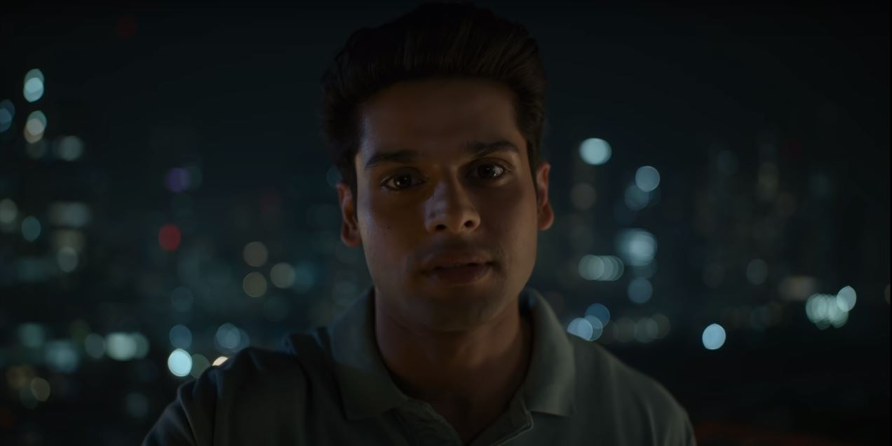 "बंद करो, बंद करो, मोनोलॉग वाले क्लाइमैक्स बंद करो" टाइप मुहिम कब चलेगी ट्विटर पर. मीनाक्षी सुंदरेश्वर सुंदर के नैरेशन से शुरू होती है