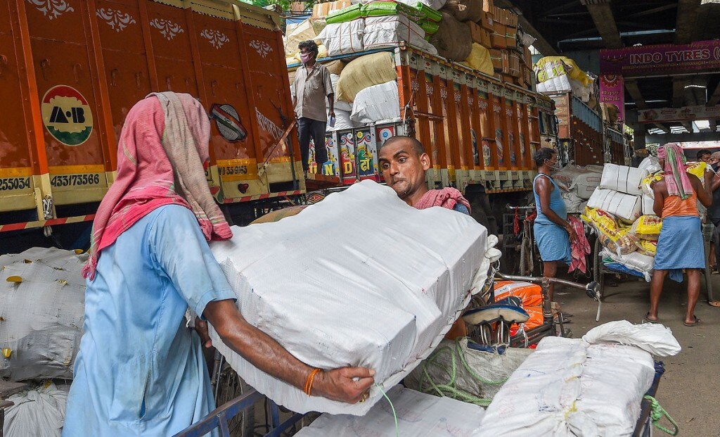 तस्वीर- पीटीआई से साभार. labour, labor
