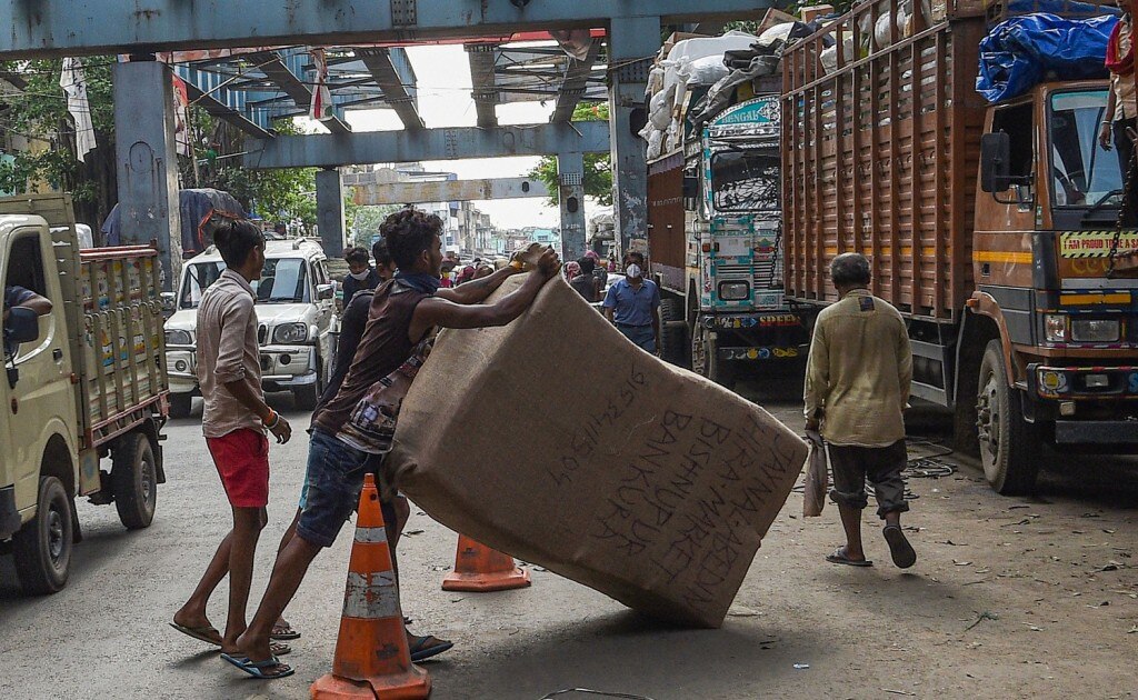 तस्वीर- पीटीआई से साभार. labour, labor