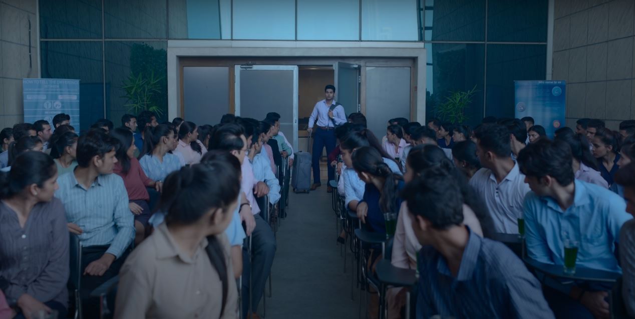 टाइट फ्रेमिंग, प्यारे शॉट्स. Symmetrical Framing