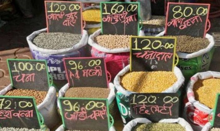 शेयर ट्रेडिंग में प्री-ओपनिंग सेशन वैसा ही है जैसे दुकानदार के लिए दुकान खोलने की तैयारी (फोटो क्रेडिट - आज तक)) शेयर ट्रेडिंग में प्री-ओपनिंग सेशन वैसा ही है जैसे दुकानदार के लिए दुकान खोलने की तैयारी (फोटो क्रेडिट - आज तक))