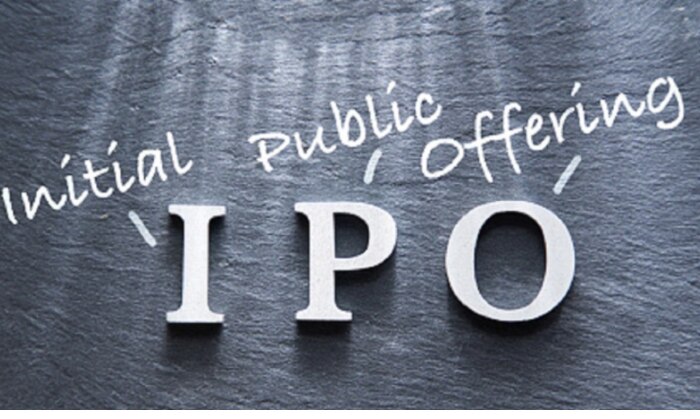 IPO लॉन्च के लिए कंपनी को शेयर बाज़ार में अपनी लिस्टिंग करानी होती है (फोटो सोर्स- Getty Image) IPO लॉन्च के लिए कंपनी को शेयर बाज़ार में अपनी लिस्टिंग करानी होती है (फोटो सोर्स- Getty Image)
