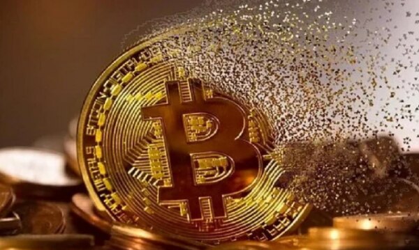 बिटकॉइन (प्रतीकात्मक फोटो सोर्स - pixabay)